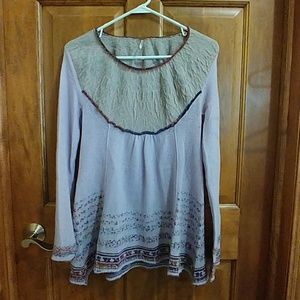 Free People sweater- lightweight - size small